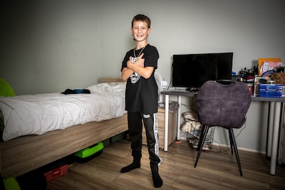 Jonge gabber Duke (10) stond twee avonden voor 25.000 man in show van dj Paul Elstak: ‘Maandag even niet naar school’