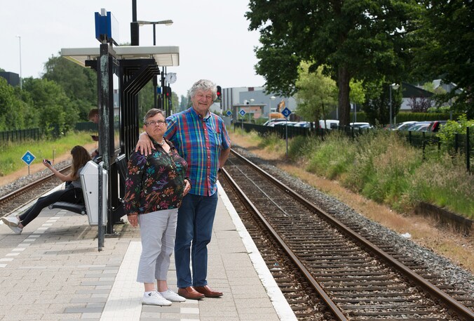 Jan (73) is mantelzorger van zijn Anneke: ‘Ze is niet dood, toch ben ik ...