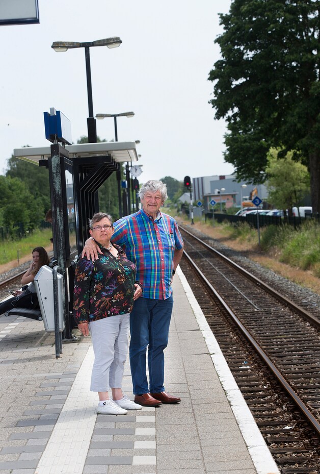 Jan (73) is mantelzorger van zijn Anneke: ‘Ze is niet dood, toch ben ik ...