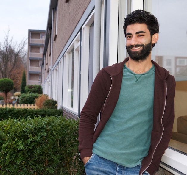 De feestdagen van Anwar: ‘Als ik tussen mijn ouders in lag met mijn ...