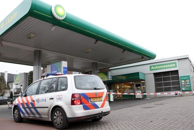 Gewapende overval op tankstation Rhenen | Regio | De Gelderlander.nl