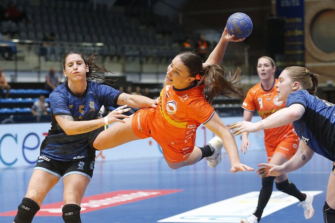 Handbalsters zetten reuzenstap naar Olympische Spelen na worsteling ...