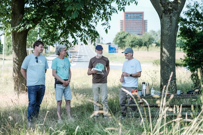 Actievoeren in het Duivense groen: ‘Weg met de uitbreiding van het ...
