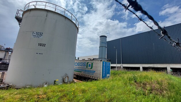 Hoofdpijn en keelpijn door penetrante gaslucht, afvalstation gesloten ...