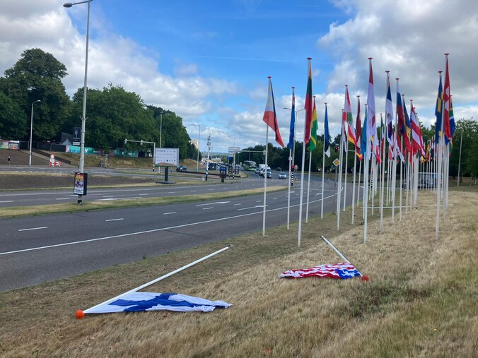Vlaggen van Vierdaagse weggehaald op Traianusplein; Israël en Amerika ...
