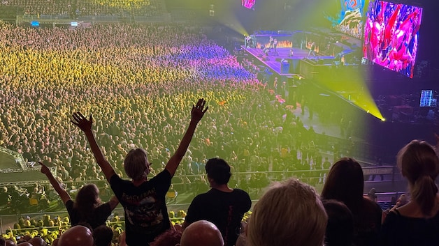 Iron Maiden rockt GelreDome: ‘Die stem is nog steeds geweldig’ | Regio ...