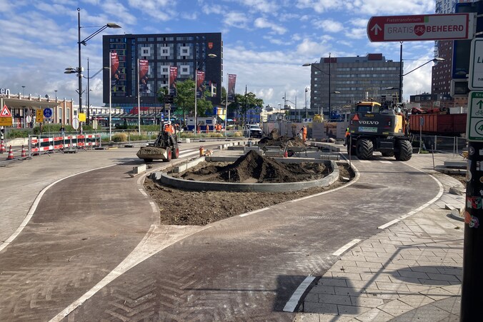 Veilige oversteek voor voetgangers op Stationsplein krijgt vorm | Regio ...