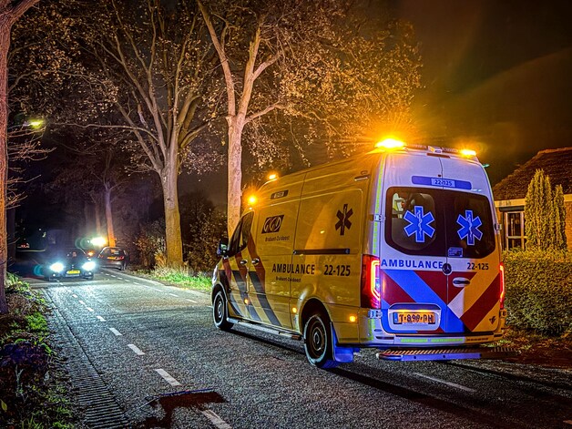 Vrouw en kind gewond door aanrijding, slachtoffer wandelde in het ...