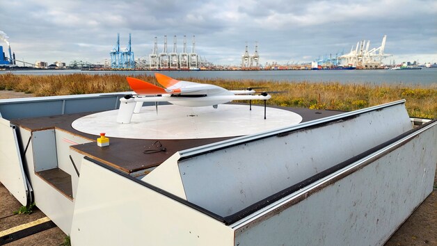 288 nieuwe slimme camera’s en drones moeten ongelukken op spoor en ...