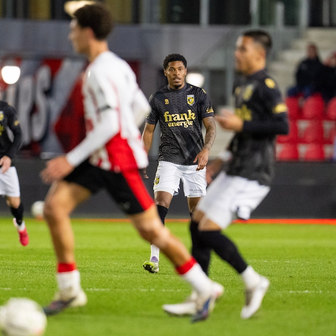 Zijn broertje greep mis, maar Vitesse-back Markelo jaagt nog op WK: ‘Ik ...