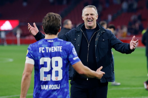 Als Bart van Rooij scoort in de Johan Cruijff Arena, gaan zijn ...