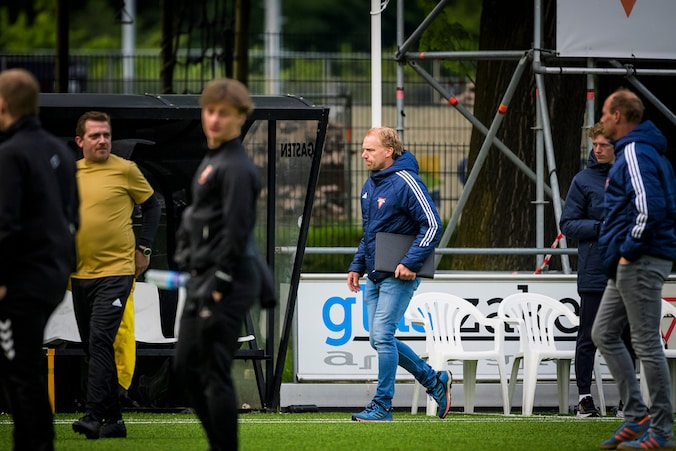 Sparta Enschede kan onheil niet afwenden en degradeert: ‘Te lang een ...