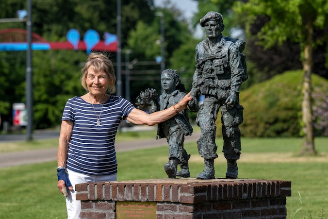 Kunstenaar Fransje (86) stopt noodgedwongen met beelden maken: ‘Ik ...