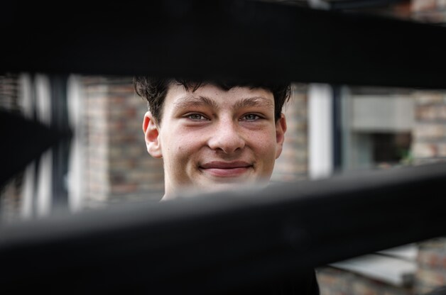 Tycho (16) stond op het punt zich voor trein te gooien: ‘Jammer dat ik ...