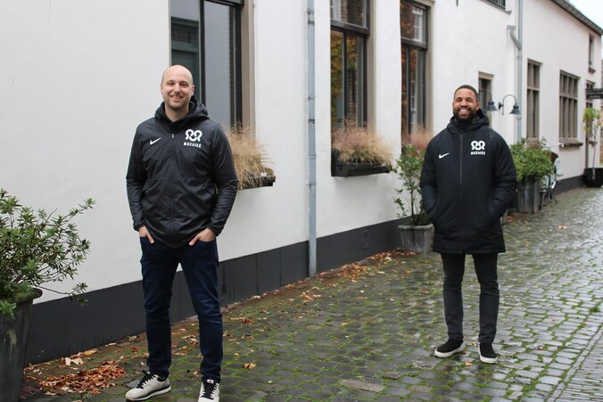 Bas en Lance verwelkomen Maurikse jongeren in hun eigen inloop: ‘Een ...
