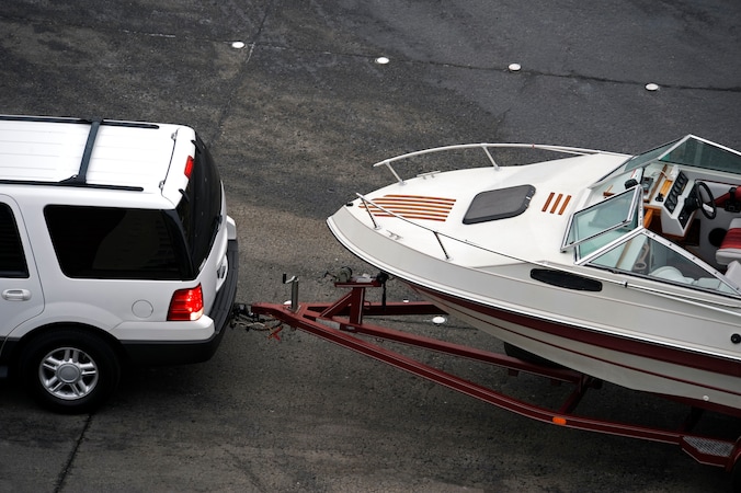 Arnhemmer (29) neemt boot van 10.000 euro mee op Urk, maar zegt dat hij ...
