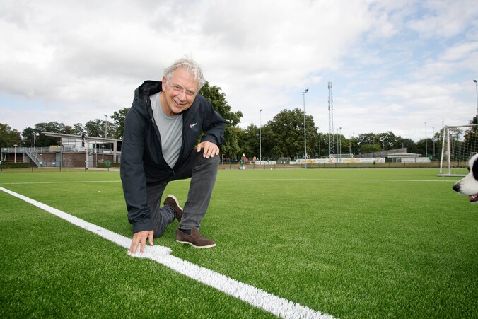 Het is eindelijk voorbij met de zwarte korrels in schoenen en tassen na ...