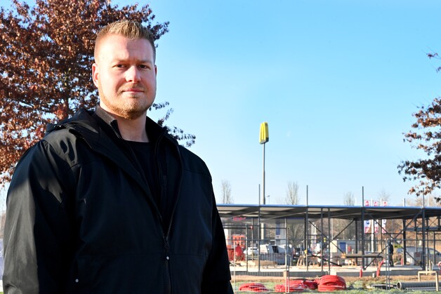 Jan trekt ten strijde tegen oprukkende fastfoodzaken: ‘Een been moeten ...