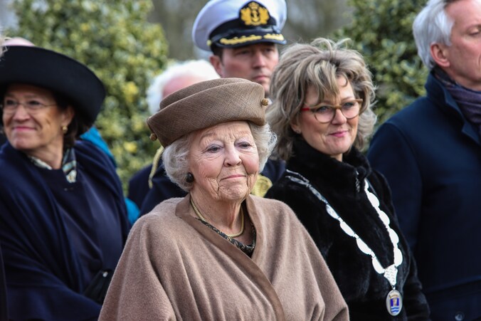 Beatrix bezoekt Bronbeek voor viering 160-jarig bestaan | Regio | De ...
