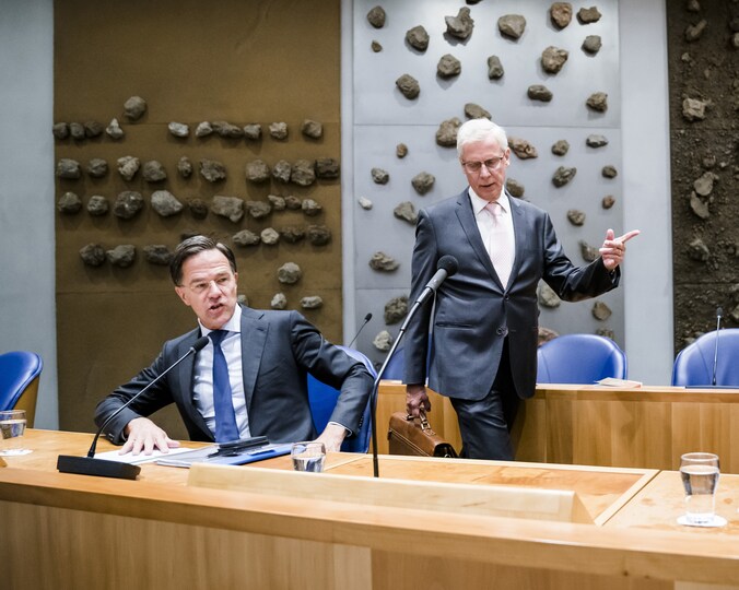 Staatssecretaris geeft onthutsend inkijkje in hoe Den Haag functioneert ...