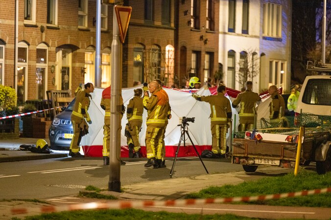 Vrouw (67) en hond doodgereden, dader ervandoor, drie personen ...