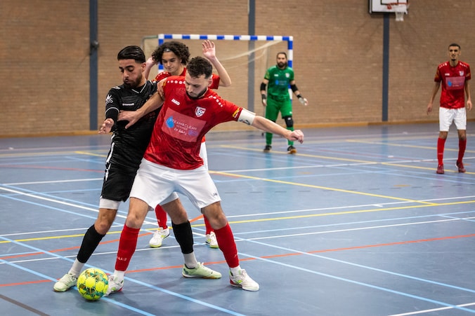ZVC Veenendaal grijpt naast eredivisieticket na geflatteerde nederlaag ...