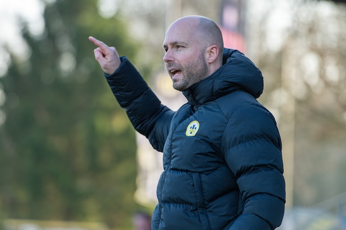 Trainer Klaas Vermeulen nog twee jaar langer bij vv Vorden | Sport | De ...