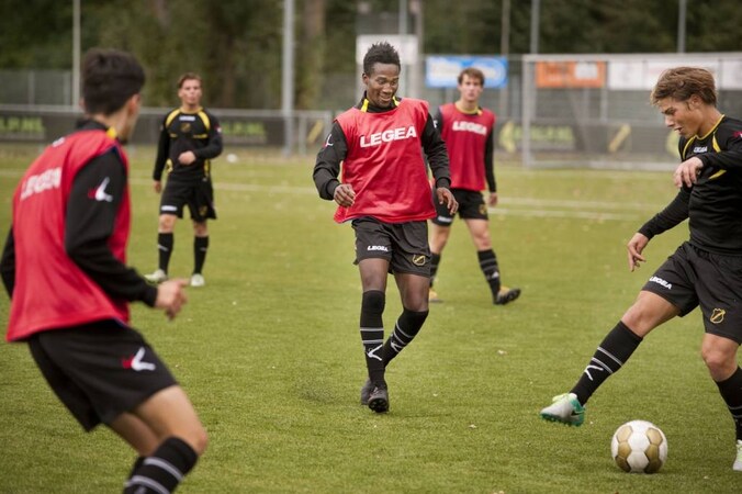 Talent van NAC voor het eerst terug naar 'levensgevaarlijk' Haïti ...