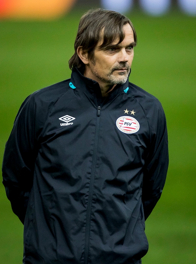 Elke week staat het mes op de keel bij PSV | Sport | De Gelderlander.nl
