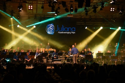 Muziekvereniging Juliana zet jubilarissen in Haps in het zonnetje