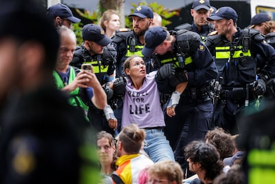 XR-demonstranten die A12 blokkeerden toch niet vervolgd door OM, ondanks melding van strengere optredens