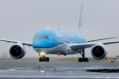 KLM verhoogt ticketprijs van langeafstandsvluchten met 50 euro