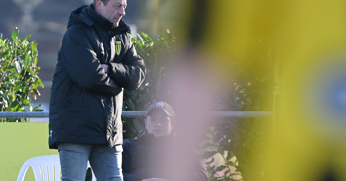 Trainerscarrousel | Sambeek zoekt met spoed een coach • Gassel door met Van de Venn • Nijhuis weg bi