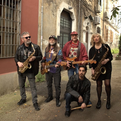 Fleurs du Mal speelt in Arnhem tijdens Nederlandse tour