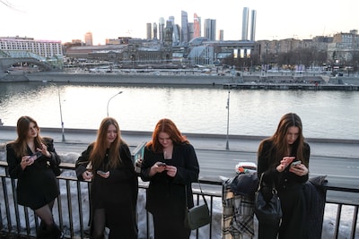 Moskou in digitale chaos: Russen hamsteren plattegronden en walkietalkies nu diensten uitvallen