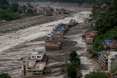 Expert over ramp in Nepal: waarom smeltende gletsjers in de Himalaya voor steeds meer ellende zorgen
