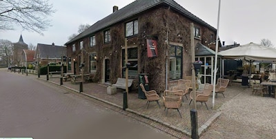 Nachtelijke explosie bij bekend restaurant in centrum van dorp: ‘Dit is niet tegen ons gericht’
