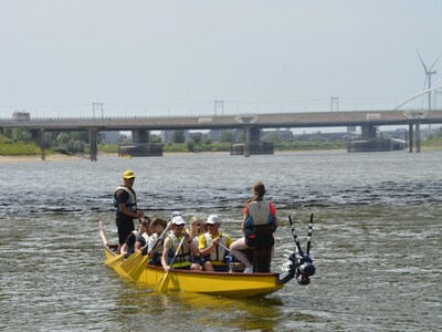 Drakenbootrace in Nijmegen haalt 18.100 euro op voor Marikenhuis