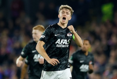 De ontwikkeling van Sven Mijnans gaat als een komeet: ‘Als voetballer heeft hij een bijna wetenschappelijk inzicht’