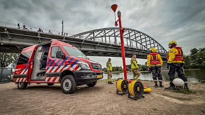 Grote zoekactie na melding over persoon te water bij John Fr