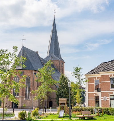 Fietstocht langs open kerken in Achterhoek op Tweede Pinksterdag