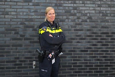 Saskia (54) nieuwe wijkagent in centrum Barneveld: ‘Ik kijk uit naar deze uitdaging’