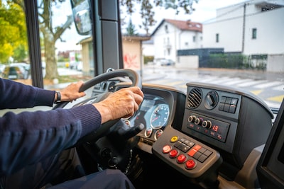 Koos wilde weer ergens bij horen en dus zocht hij op z’n 80ste een nieuwe baan