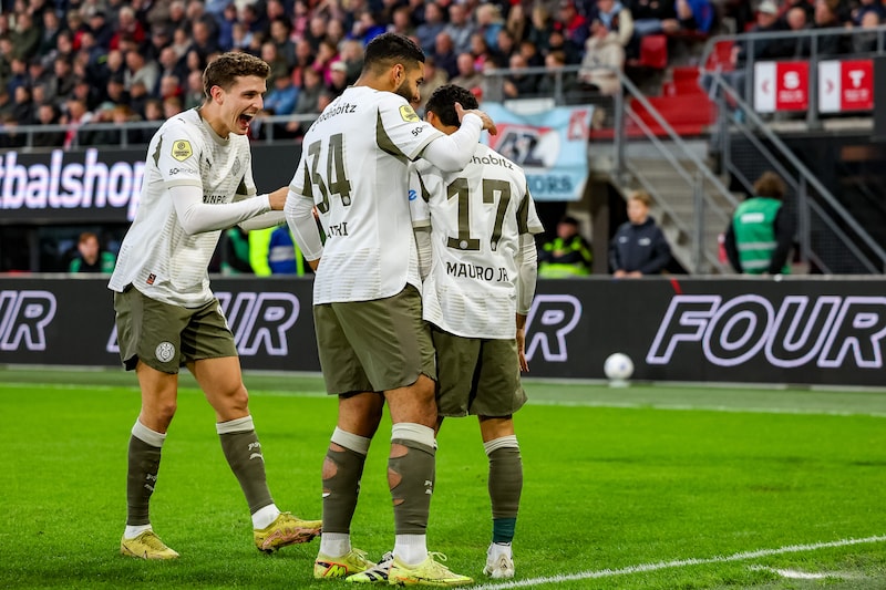 LIVE eredivisie PSV overklast AZ in Alkmaar Mijnans doet iets terug