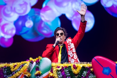 Snollebollekes staat op Koningsdag in Arnhem, kort na afscheid van GelreDome