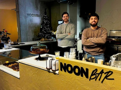 Jeugdvrienden Maxim en Ashkan openen Noon Bar met matcha's en Iraanse twist