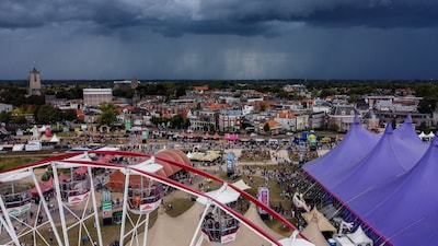 Gratis festival bijna kopje‑onder door een paar buien: nu krijgt Appelpop anderhalve ton, maar wél met huiswerk