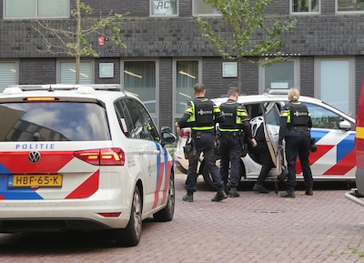 Politie rukt massaal uit voor verdachte situatie op Utrecht Science Park, één persoon aangehouden