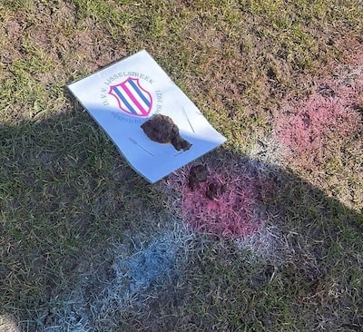 Ricardo vindt vlak voor derby deze ‘boodschap’: ‘Heb het in hun dug-out geflikkerd’