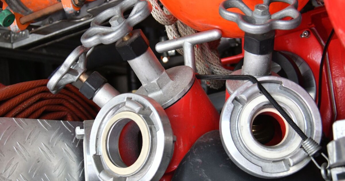 Middelbrand op Vredepeelweg in Overloon